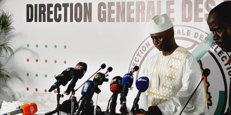 Référendum 2025 : le « OUI » l’emporte avec 89,38 %, contre 10,62 % pour le « NON » ( Ibrahima Kalil Condé)