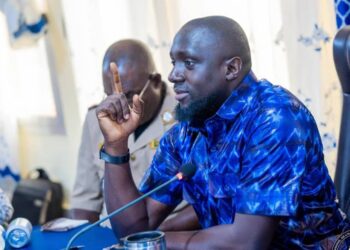 Interdiction de la vente des terrains le long des voies ferrées du projet Simandou: le ministre Mory Condé apporte des précisions