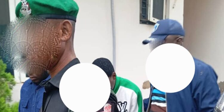 Cybercriminalité: la Guinée et 12 autres pays unis contre les arnaques en ligne, 260 arrestations (Le Parisien)