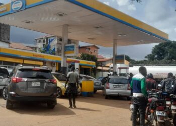 Crise d’essence à Conakry : une grève des conducteurs de camions à l’origine de la pénurie