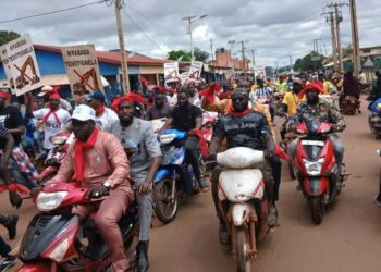 Siguiri : manifestation de colère des jeunes contre l’orpaillage illégal