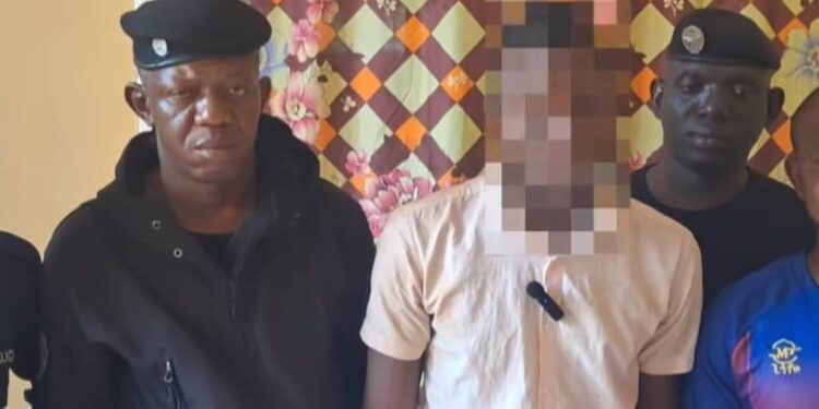 Kouroussa : la police met le grappin sur un vendeur de tramadol avec plus de 300 comprimés