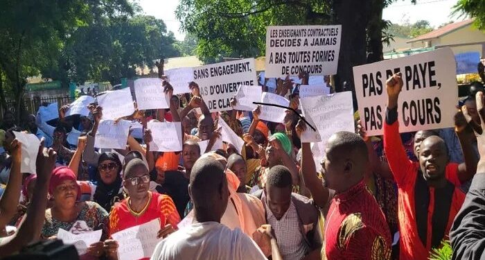 Kaloum: des enseignants contractuels non retenus annoncent une « ultime marche » le 13 octobre