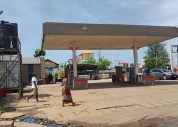Dixinn : stations-service au ralenti au deuxième jour de la grève des transporteurs de carburant