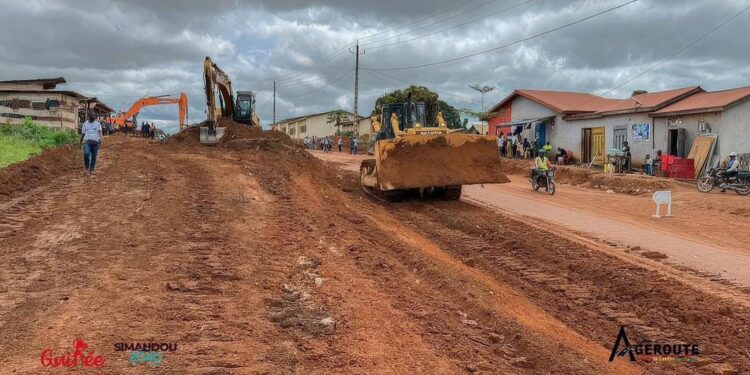 Bitumage de la route N’Zérékoré-Yomou : un projet accueilli avec ferveur par les populations