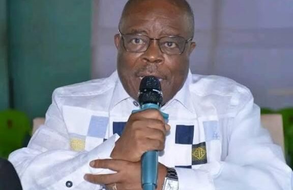 Dr Édouard Zotomou Kpoghomou tranche :  » si Mamadi Doumbouya se présente… »