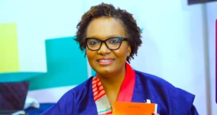 Littérature : Aissatou Tissou Diallo lauréate du Prix Ken Bugul du salon du livre féminin de Dakar 