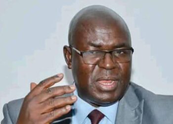 Faya Millimono s’insurge contre la sortie du corps médicaldeKankan: « Un médecin qui quitte ses patients pour la rue, mérite la prison »