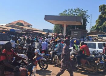 Pénurie de carburant à Kouroussa : la gendarmerie territoriale mobilisée pour rétablir l’ordre dans les stations