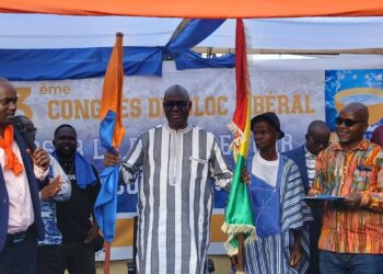 Présidentielle 2025 : Dr Faya Millimouno investi candidat du Bloc Libéral
