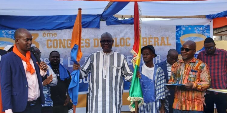 Présidentielle 2025 : Dr Faya Millimouno investi candidat du Bloc Libéral