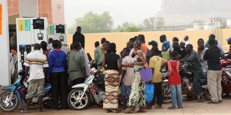 Mali : les cours suspendus dans tout le pays en raison de la pénurie de carburant
