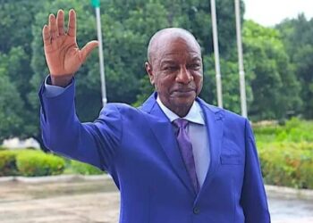 Alpha Condé rend hommage à Elhadj Mamoudou Camara, grand imam de Kindia