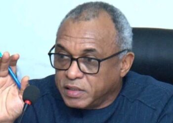 Éducation : le ministre Jean Paul Cedy nomme de nouveaux Directeurs Communaux à Conakry