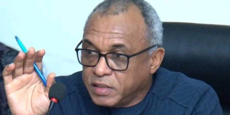 Éducation : le ministre Jean Paul Cedy nomme de nouveaux Directeurs Communaux à Conakry