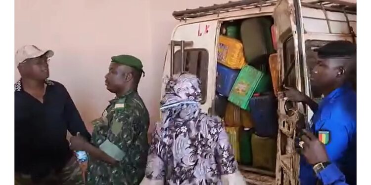 En Guinée, le blocus imposé par le JNIM au Mali fait exploser le trafic de carburant