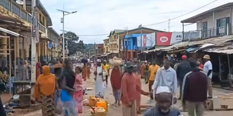 Kindia : tensions au centre commercial EBT, des femmes commerçantes en colère