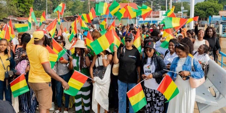 FONIJ : Remise des attestations aux jeunes filles du programme NEXUS et du programme Lassiry sur l’île de Room