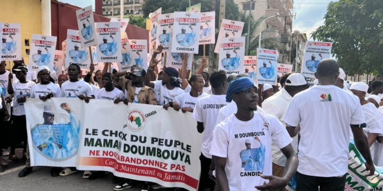 Cour suprême : militants et dispositif sécuritaire impressionnant…vers le dépôt de candidature de Mamadi Doumbouya ?