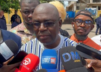 Présidentielle 2025 : Faya Millimouno dépose son dossier de candidature à la Cour suprême