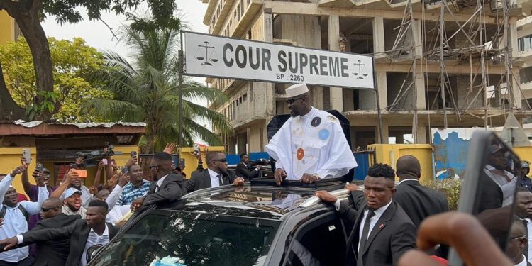 Le général Mamadi Doumbouya officiellement candidat à la présidentielle du 28 décembre