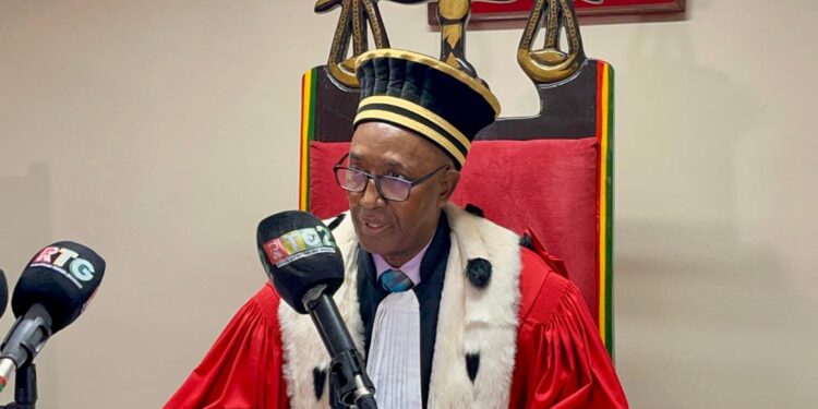 Présidentielle du 28 décembre : neuf candidatures validées par la cour suprême sur 52 dossiers reçus 