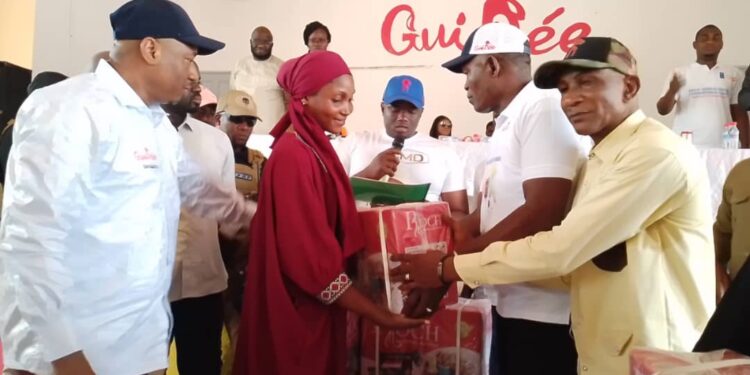 ‎Kankan : Remise de 100 machines de couture par le fond national pour l&rsquo;insertion des jeunes (FONIJ)