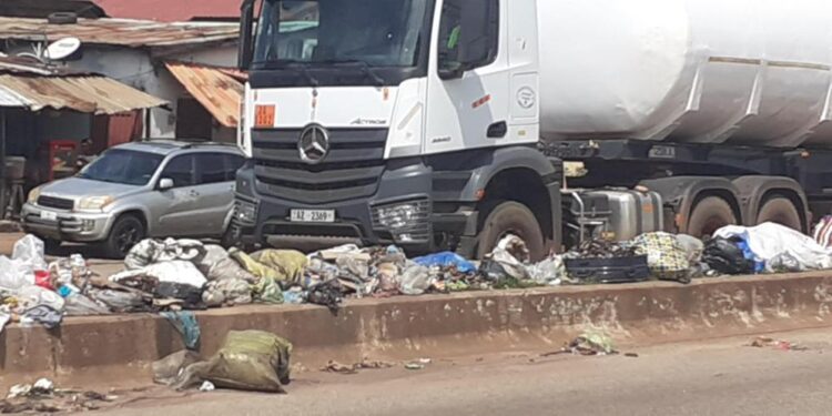 Conakry : reprise des dépôts sauvages d’ordures sur l’axe Le Prince