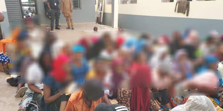 Bamako : démantèlement d’un présumé réseau d’escroquerie lié à QNET, impliquant plusieurs guinéens