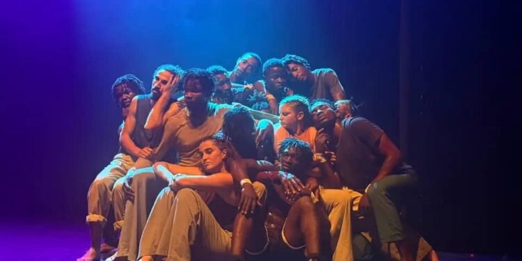 Conakry s’illumine pour la Nuit du Cirque 2025 : une 2ème édition vibrante qui ouvre la voie au premier Centre d’Excellence des Arts du Cirque de Guinée