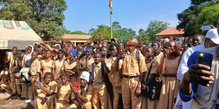 Caravane RELIEFH à Kindia : étape cruciale pour renforcer le message en faveur de « plus de filles à l’école »