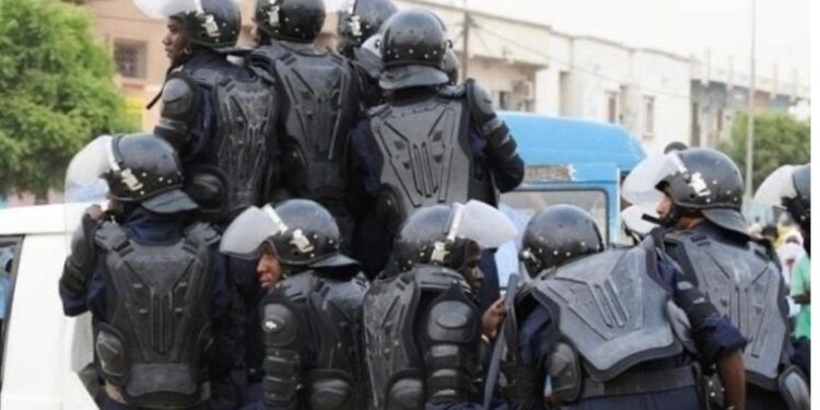 Sénégal : un agent de l’ambassade de Guinée arrêté pour falsification de cartes consulaires (Médias) 