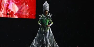 Miss Univers 2025 : Tiguidanké Bérété crée l’éblouissement avec un hommage grandiose au projet Simandou