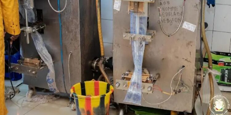 Fermeture des usines d’eau minérale: certaines poursuivent la production la nuit, admet Bintou Douno