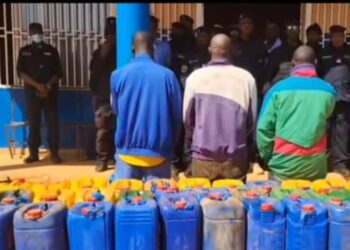 Trafic de carburant à Mandiana : 3 suspects arrêtés et 120 bidons de carburant saisis 