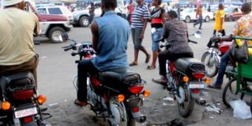 Acquisition des permis pour motos: vague d’indignation à Conakry face aux 800 000 FG exigés