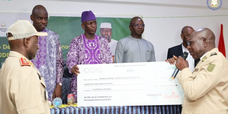 Kindia: plus de 26 milliards GNF de chèques FODEL remis aux collectivités locales