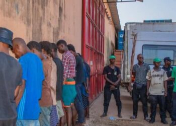 Conakry: 15 individus arrêtés pour avoir jeté des ordures sur la voie publique