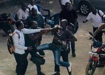 Désolidarisation du SLECG à la grève : une bagarre éclate entre pro et anti-Soumah 