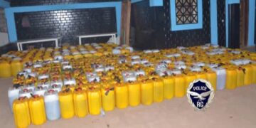 Opération « Ouragan »: 418 bidons de carburant saisis à Coyah et plusieurs stupéfiants interceptés à Gbessia