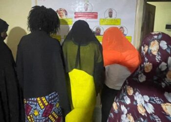 Ratoma: 13 personnes arrêtées pour dépôt illégal d’ordures à Soloprimo