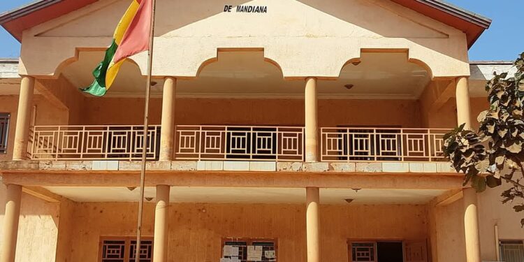 Mandiana déclare la guerre au trafic de carburant : lancement officiel de l’opération “tolérance zéro”