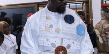 Élection présidentielle : le président Mamadi Doumbouya vote à Kaloum