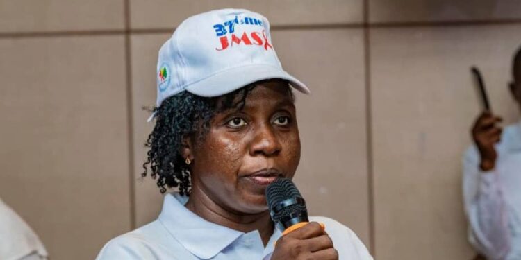 « Je vis avec le VIH depuis 23 ans, je suis mariée, j’ai des enfants », témoignage courageux de Marie Loua