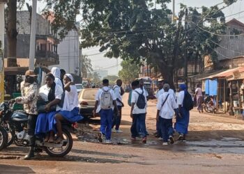 L’école privée Dalanda Bah aussi attaquée par des élèves à coups de pierres: « On libère, on ne peut rien »
