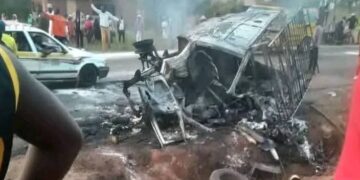 Accident mortel sur la RN1: collision entre un camion et un minibus à Koumbassayah