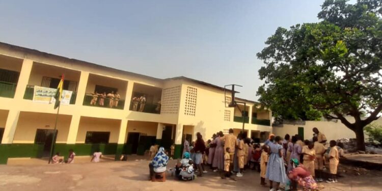 Suspension de la grève des enseignants : reprise des cours au groupe scolaire Hadja Aminata Camara