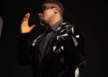 Azaya réussit son pari et ouvre la voie à la nouvelle génération d’artistes guinéens 