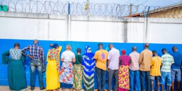 Gbessia : plusieurs individus condamnés à  des travaux d’intérêt public et une amende de 5 000 000 GNF pour dépôt illégal d’ordures 