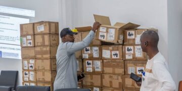 Supervision électorale: l’ONASUR reçoit un nouveau lot de 500 tablettes numériques